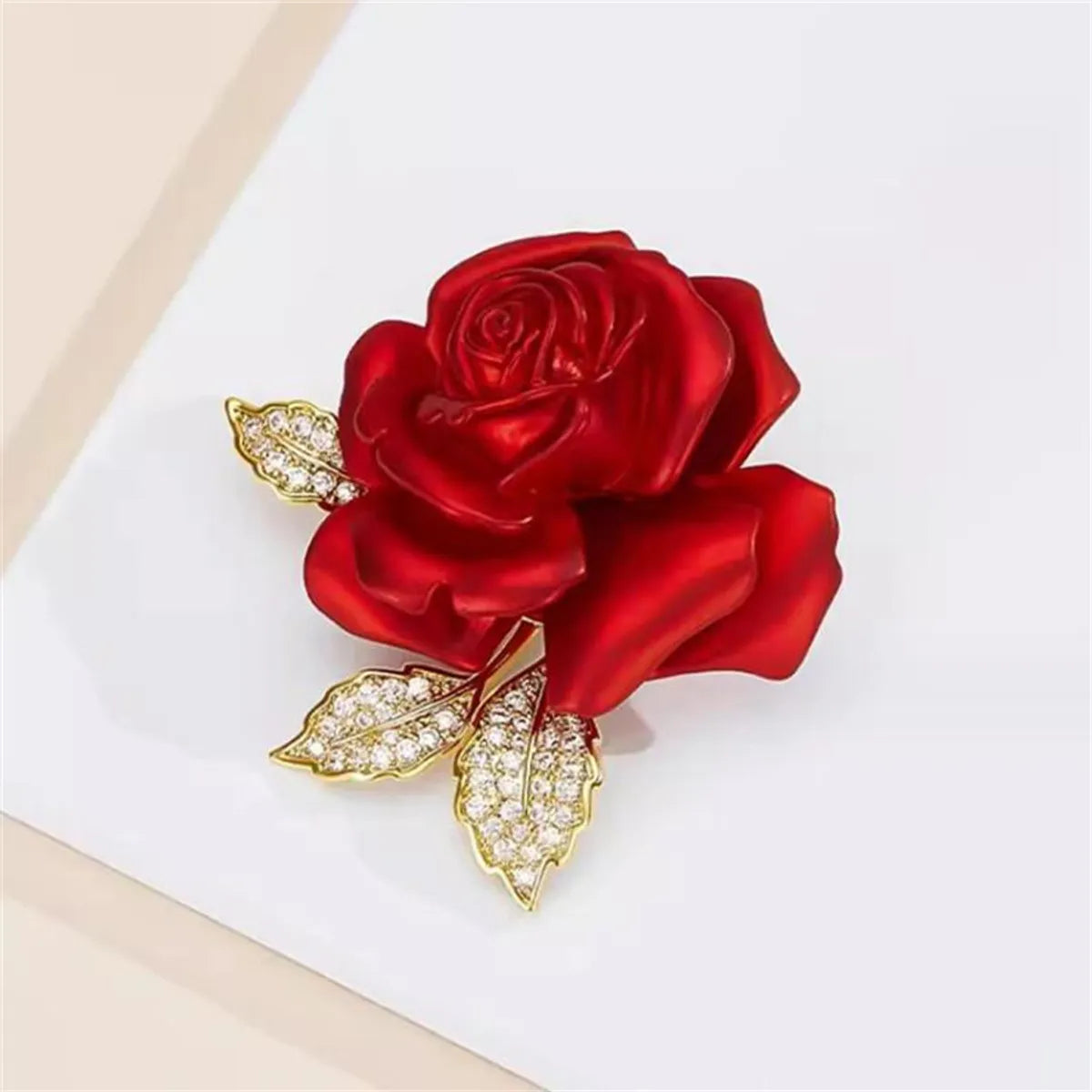 Elegant Shiny Rose Alloy Spray Paint Inlay Artificial Rhinestones Women'S Brooches