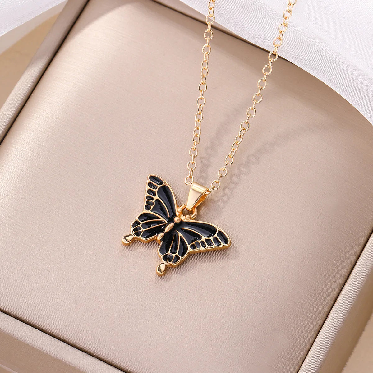 Elegant Simple Style Butterfly Alloy Wholesale Pendant Necklace