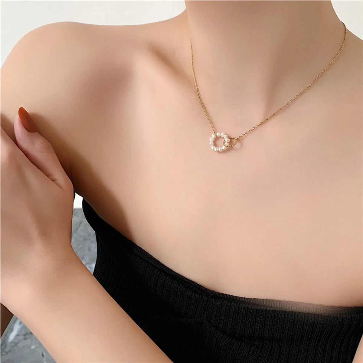 Wholesale Jewelry Elegant Simple Style Circle 304 Stainless Steel 18K Gold Plated Pearl Plating Necklace