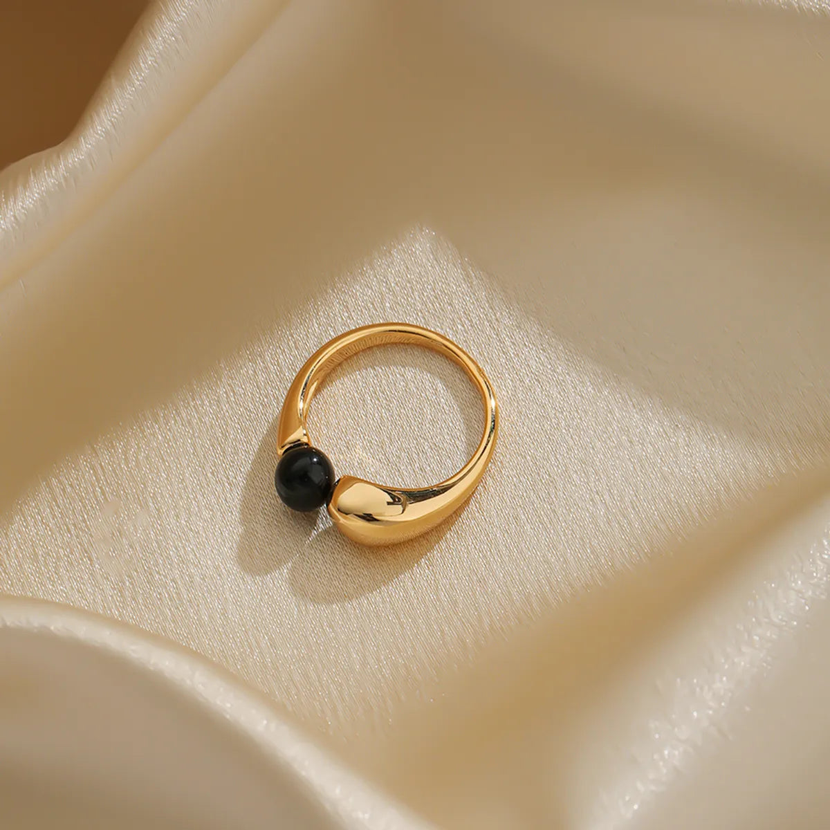 Elegant Simple Style Color Block Copper Plating Inlay Natural Stone Pearl 18k Gold Plated Rings