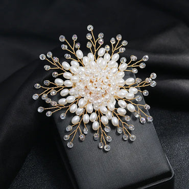 Elegant Simple Style Flower Artificial Crystal Imitation Pearl Alloy Unisex Brooches