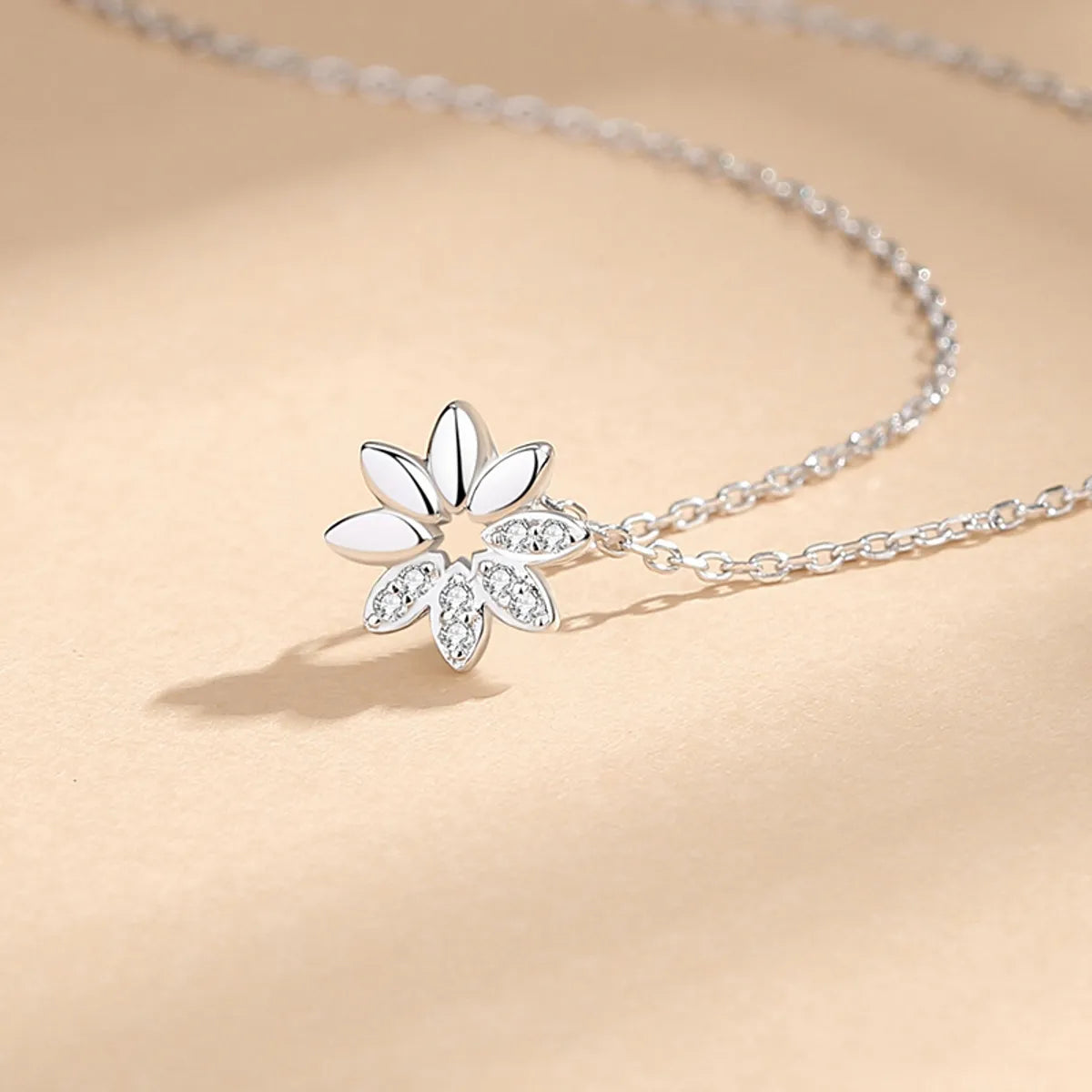 Elegant Simple Style Flower Sterling Silver Plating Inlay Zircon Pendant Necklace