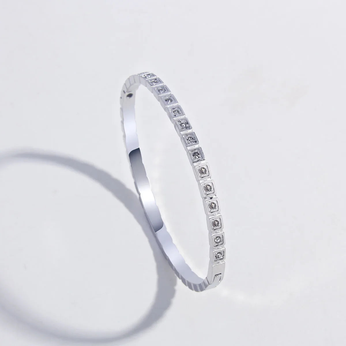 Elegant Simple Style Geometric 304 Stainless Steel 18K Gold Plated White Gold Plated Gold Plated Zircon Bangle In Bulk