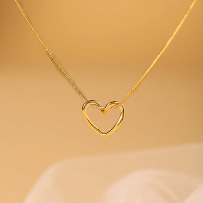 Elegant Simple Style Heart Shape Stainless Steel Hollow Out 18k Gold Plated Pendant Necklace