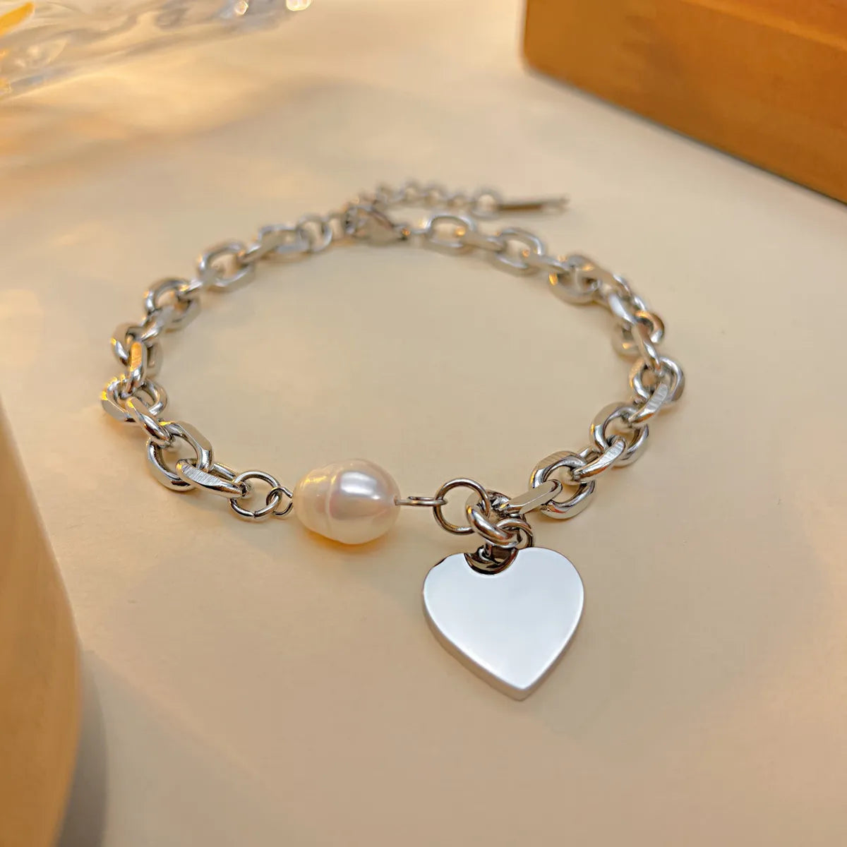 Elegant Simple Style Heart Shape Titanium Steel Pearl Bracelets