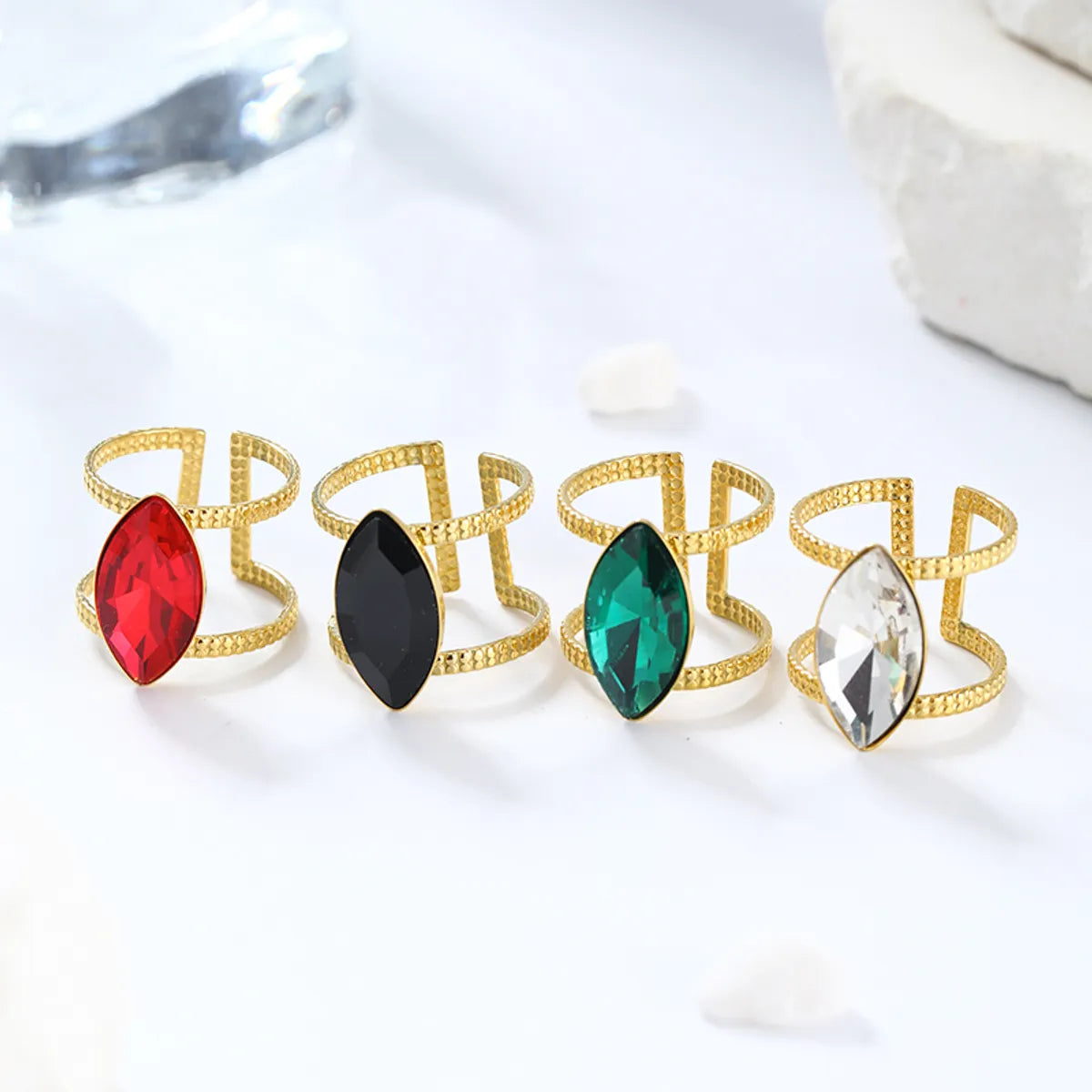 Elegant Simple Style Horse Eye Stainless Steel Plating Inlay Zircon Open Rings