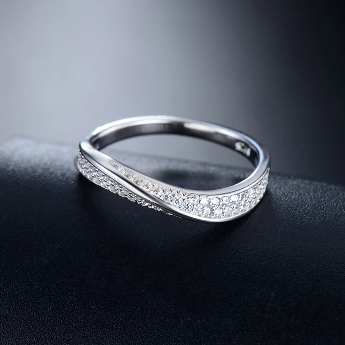 Elegant Simple Style Lines Sterling Silver Plating Inlay Zircon Rhodium Plated Rings