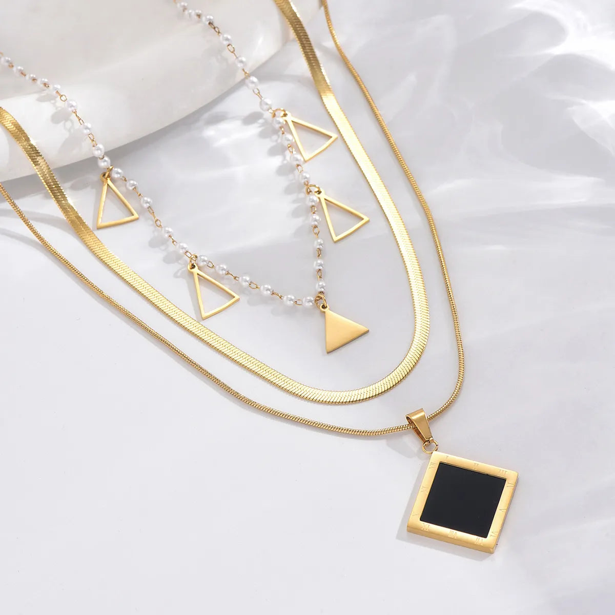 Elegant Simple Style Roman Style Triangle Square Roman Numeral Stainless Steel Pearl Plating Inlay Acrylic 14k Gold Plated Three Layer Necklace