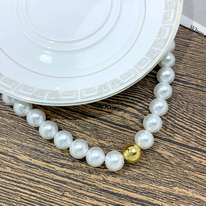 Elegant Simple Style Round 18K Gold Plated Imitation Pearl Wholesale Necklace