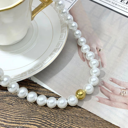 Elegant Simple Style Round 18K Gold Plated Imitation Pearl Wholesale Necklace