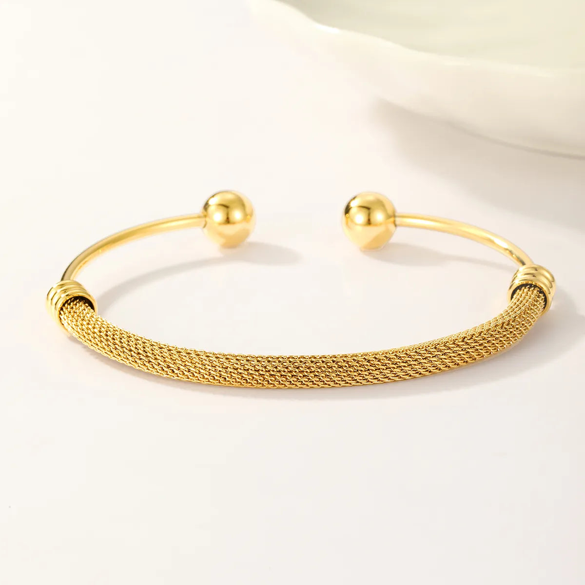 Elegant Simple Style Round Stainless Steel Plating 18k Gold Plated Bangle