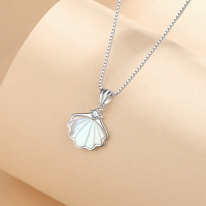 Elegant Simple Style Shell Sterling Silver Plating Inlay Shell Zircon Pendant Necklace