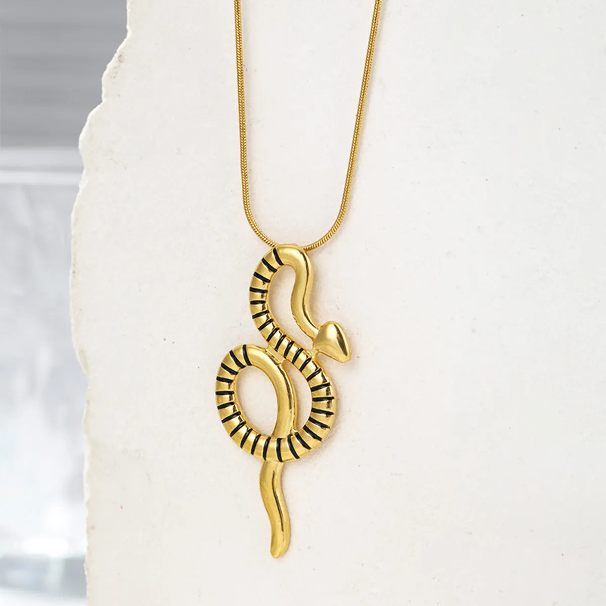 Elegant Simple Style Snake Stainless Steel Plating 18k Gold Plated Pendant Necklace