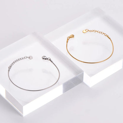 Elegant Simple Style Solid Color Stainless Steel Plating 18k Gold Plated Bracelets