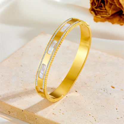 Elegant Simple Style Tree Heart Shape Butterfly Stainless Steel 18K Gold Plated Acrylic Bangle In Bulk