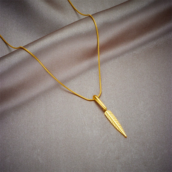 Elegant Simple Triangle Long Leaf Pendant Titanium Steel Jewelry Necklace With Geometric Pattern And Electroplating