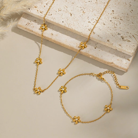 Elegant Small Flower Necklace Bracelet Set In Stainless Steel With Electroplating For Women