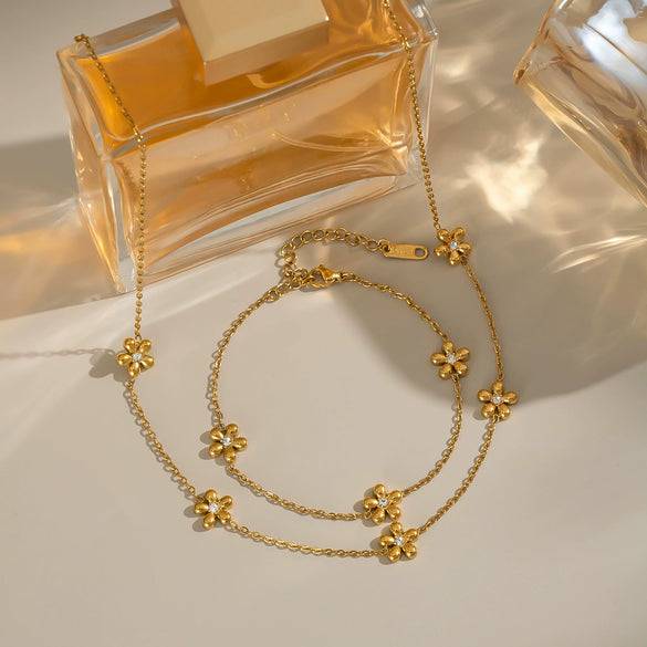 Elegant Small Flower Necklace Bracelet Set In Stainless Steel With Electroplating For Women