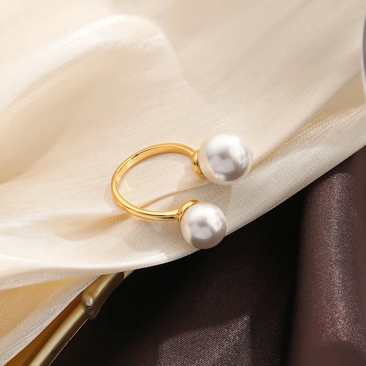 Elegant Solid Color Copper Inlay Natural Stone Freshwater Pearl Shell 18k Gold Plated Silver Plated Rings