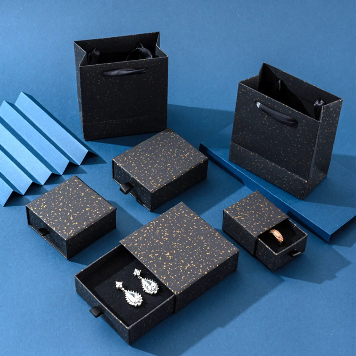 Elegant Solid Color Flannel Jewelry Boxes