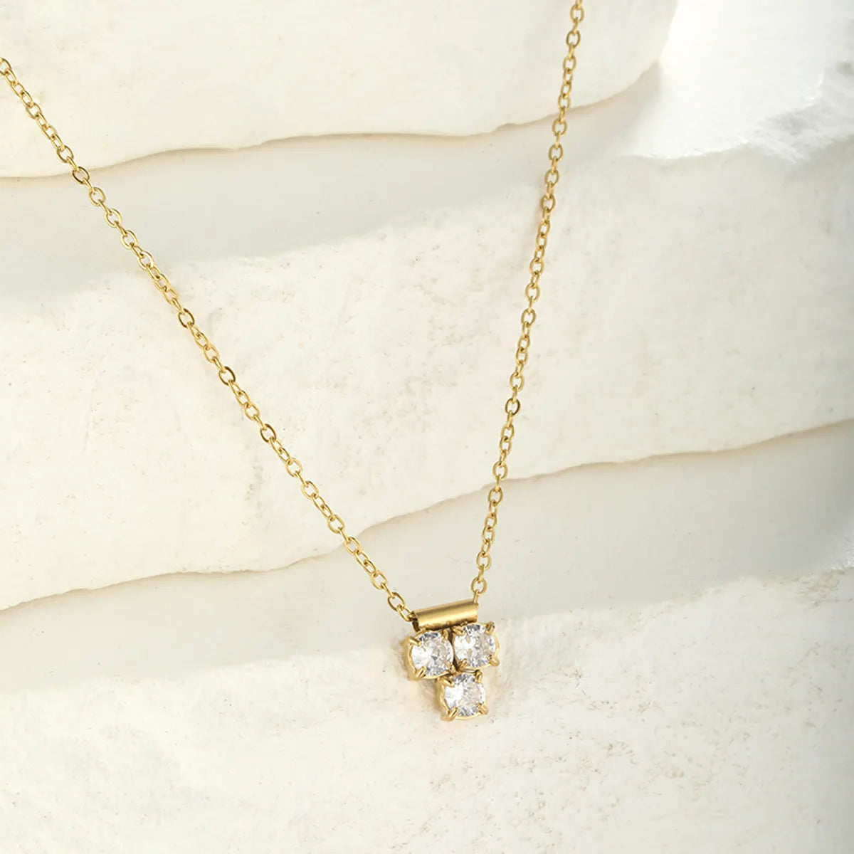 Elegant Solid Color Stainless Steel Plating Inlay Artificial Diamond 18k Gold Plated Pendant Necklace