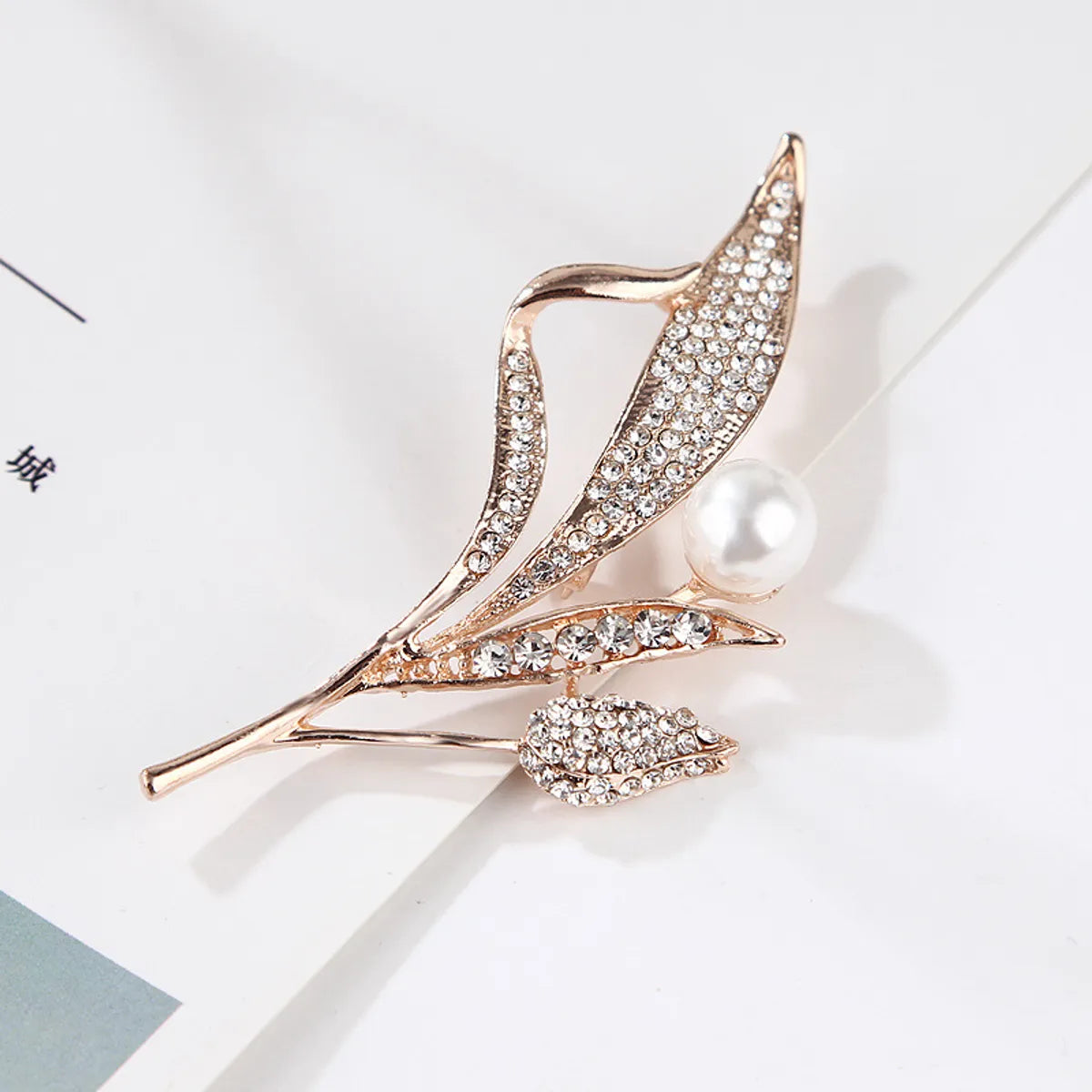 Elegant Star Flower Snowflake Imitation Pearl Alloy Rhinestone Women'S Brooches