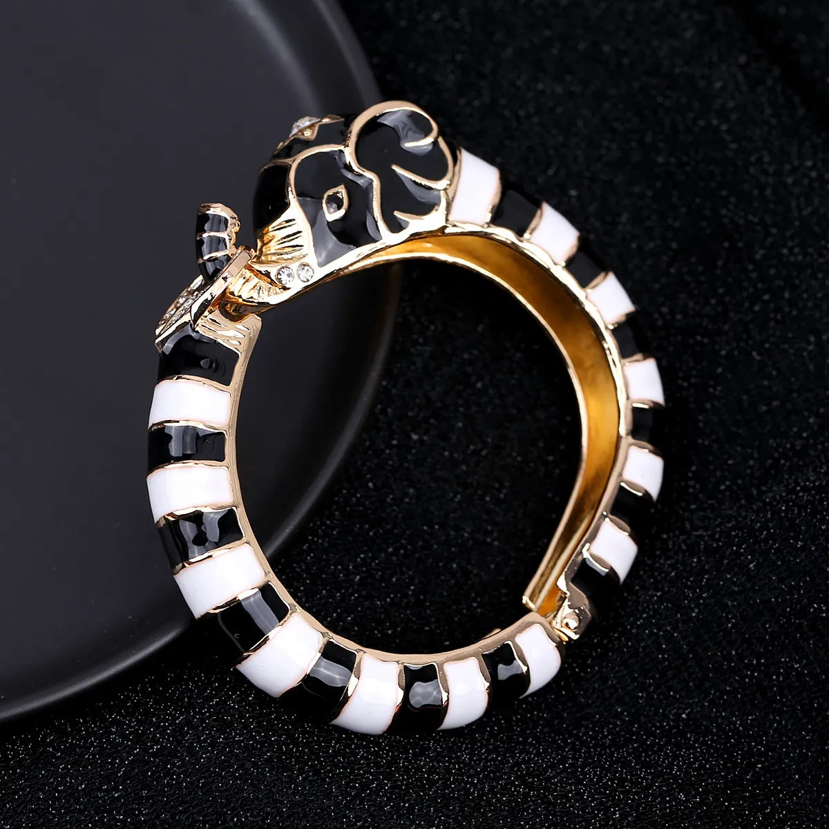 Elegant Streetwear Animal Alloy Enamel Inlay Artificial Diamond Women's Bangle