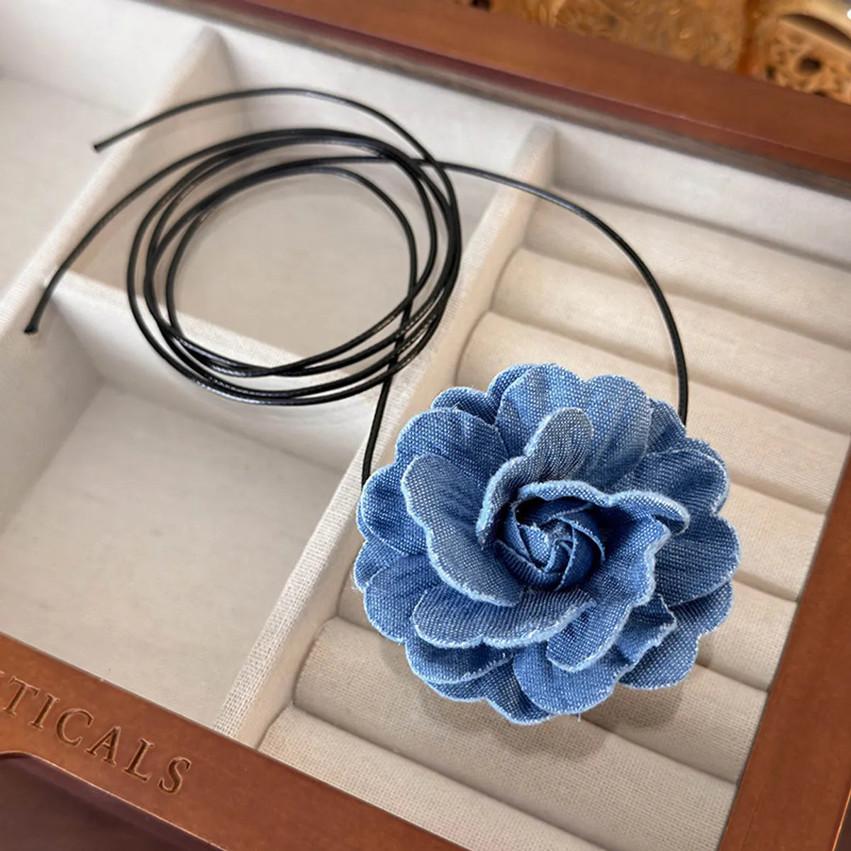 Elegant Streetwear Flower Cloth Wholesale Choker