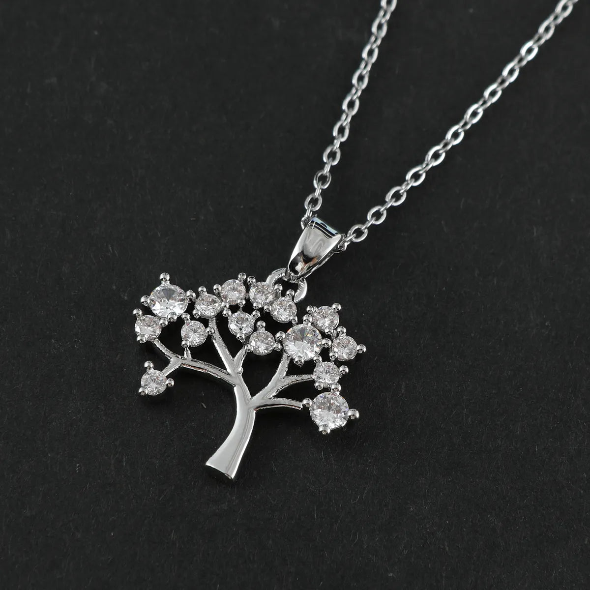 Elegant Streetwear Tree Steel Copper Inlay Zircon Women'S Pendant Necklace