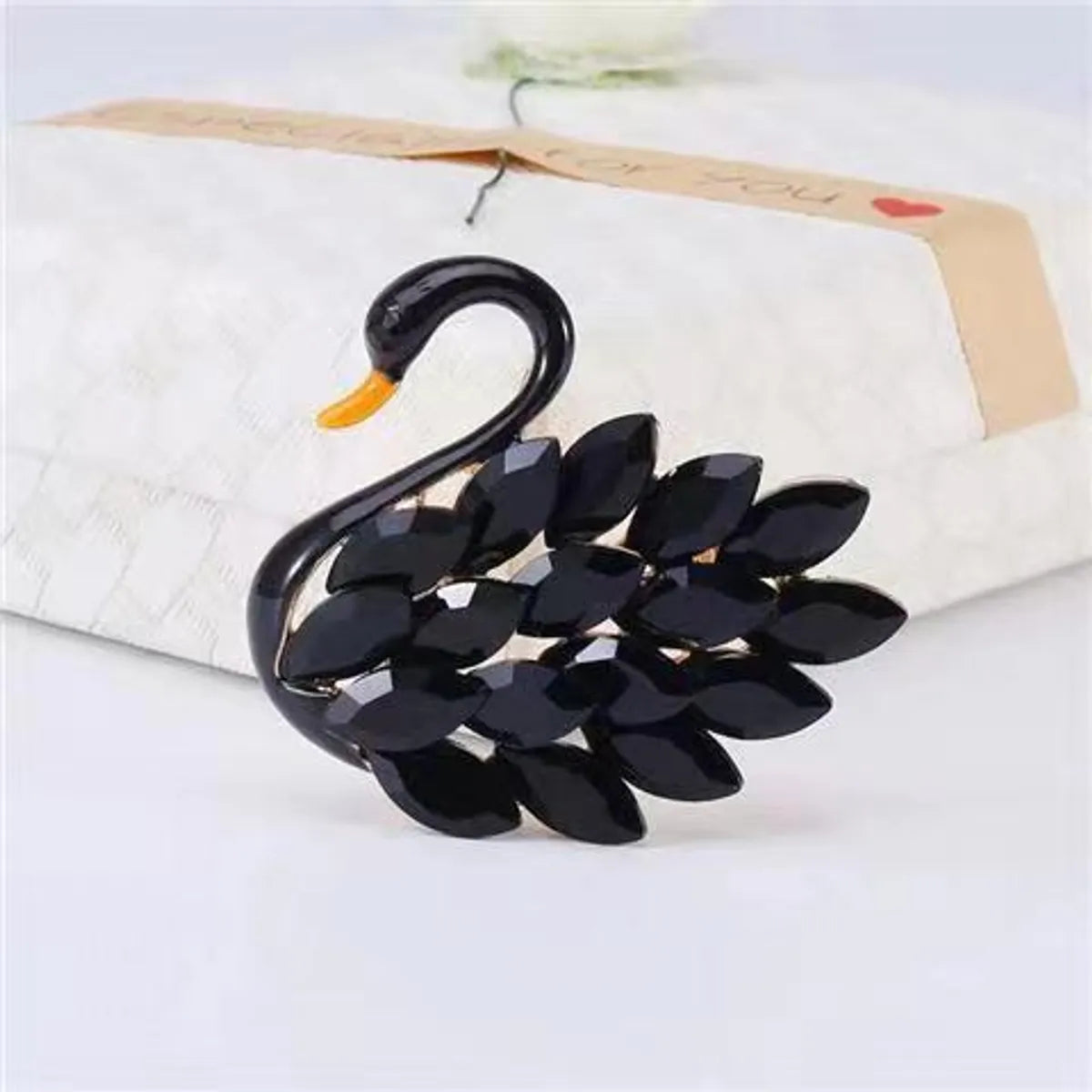 Elegant Swan Alloy Diamond Women'S Brooches