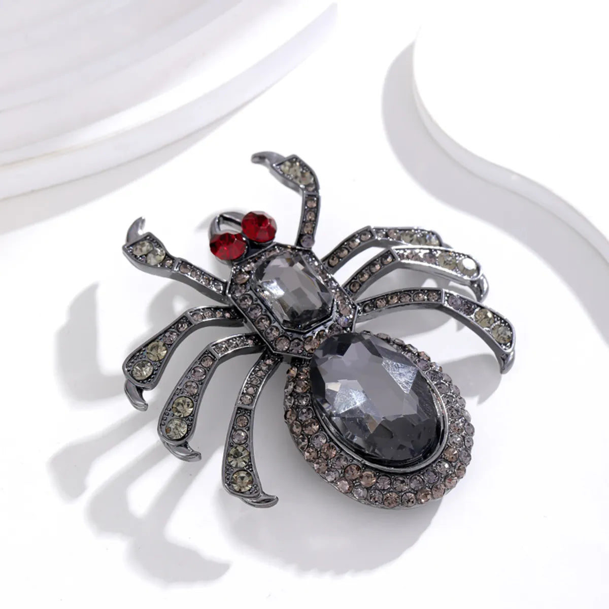 Elegant Sweet Cool Style Animal Flower Alloy Rhinestones Unisex Brooches