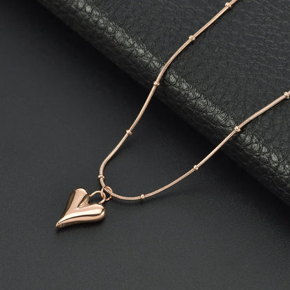 Elegant Sweet Heart Shape Titanium Steel Pendant Necklace