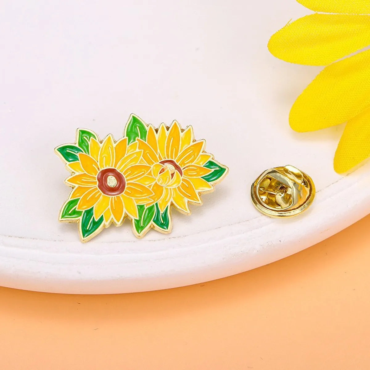 Elegant Sweet Pastoral Flower Alloy Stamping Stoving Varnish Plating Women'S Corsage Brooches Collar Pin