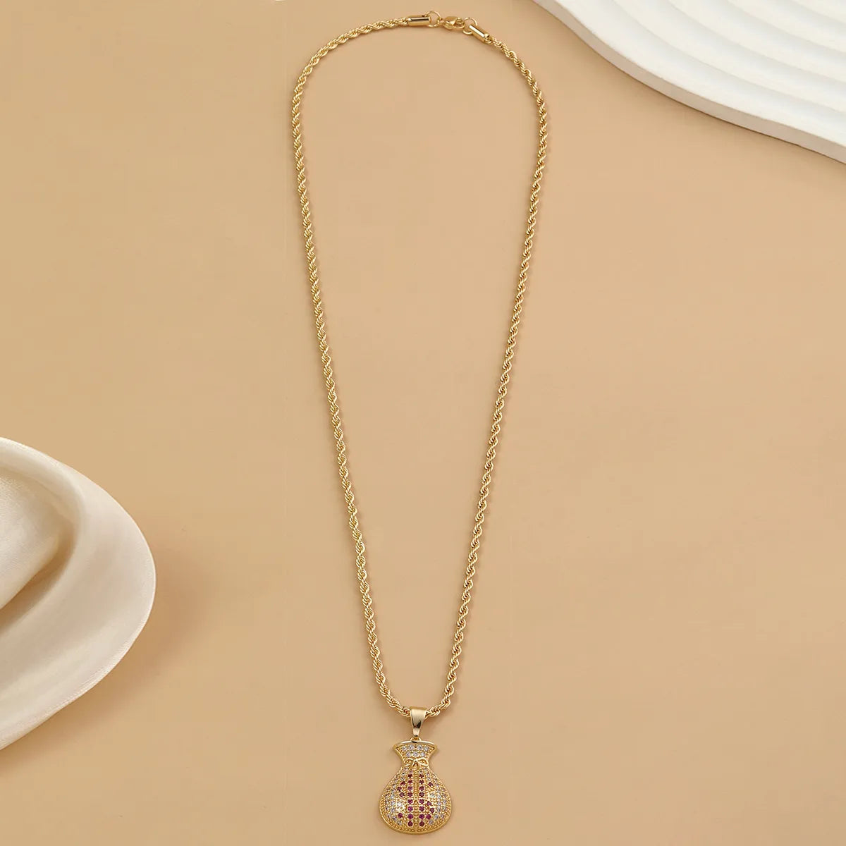 Elegant Vase Stainless Steel Copper 18k Gold Plated Zircon Pendant Necklace In Bulk