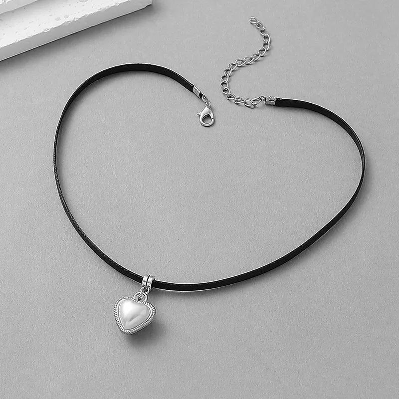 Elegant Vintage Style Heart Shape Synthetic Resin Synthetic Fibre Wholesale Choker