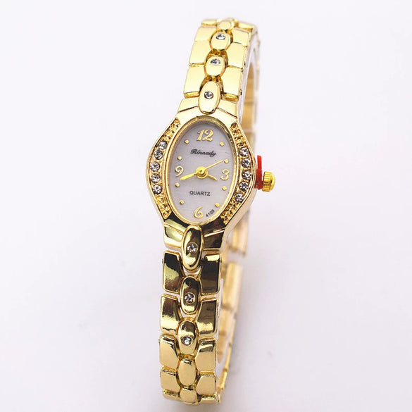 Engraved Retro French Alloy Bracelet Watch For Women With Diamondencrusted And Round Dial