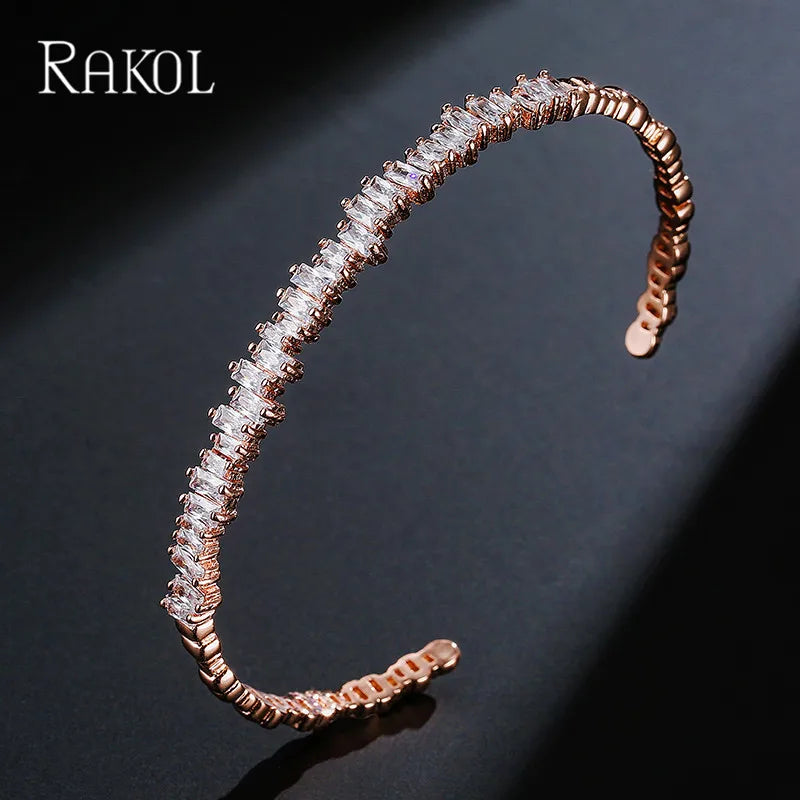 Environmentally Friendly Copper Copper Elegant Lady Streetwear Inlay Geometric Zircon Bangle