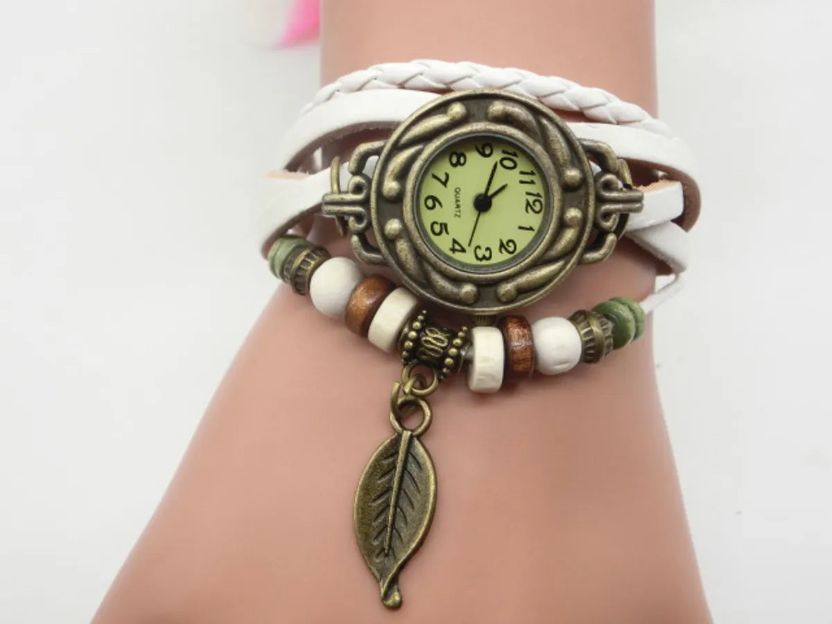 Ethnic Style Leaf Buckle Quartz Women'S Watches