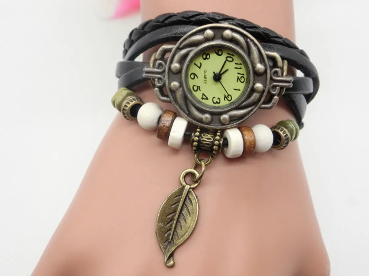 Ethnic Style Leaf Buckle Quartz Women'S Watches