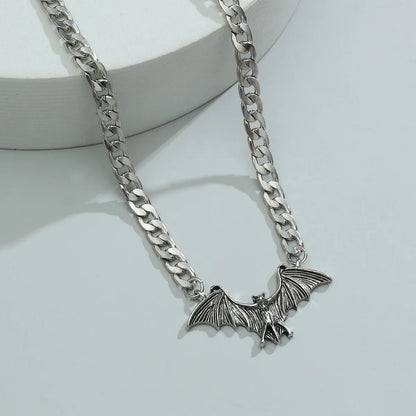 European And American Personality Creative Horror Bat Pendant Halloween Retro Bat Men'S Necklace