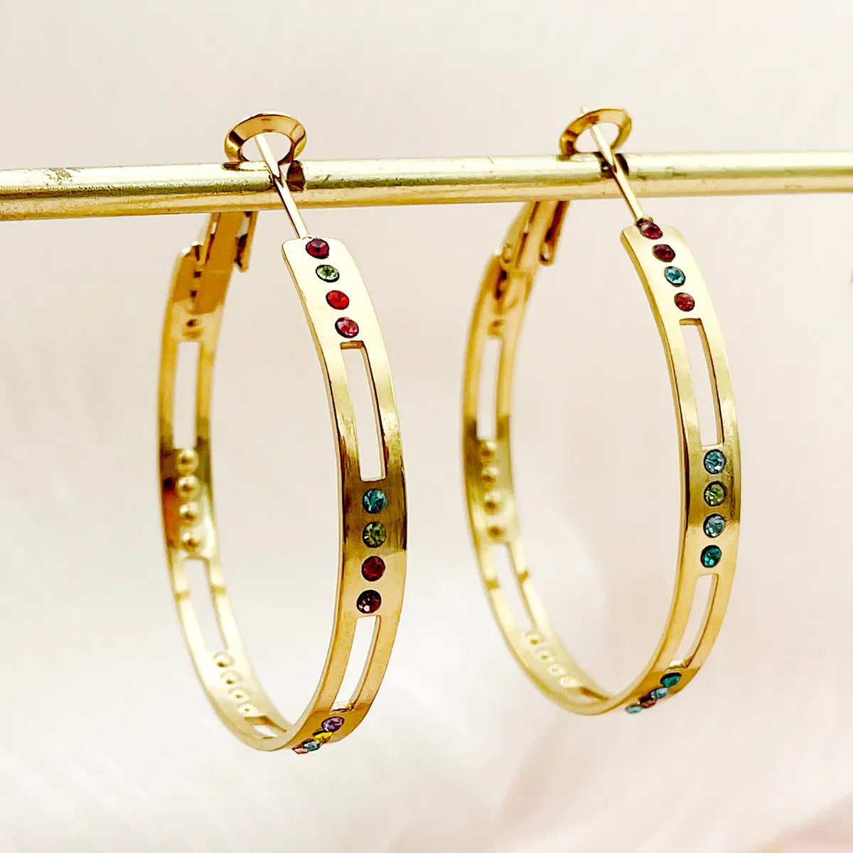 Exaggerated Artistic Round Stainless Steel Metal Plating Hollow Out Inlay Rhinestones Gold Plated Women's Hoop Earrings