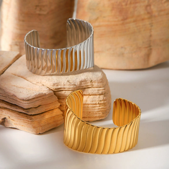 Exaggerated Asymmetric Opening Stainless Steel Bracelet With Vertical Stripe And Electroplating Design