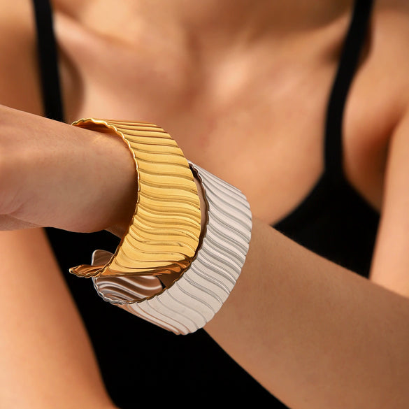 Exaggerated Asymmetric Opening Stainless Steel Bracelet With Vertical Stripe And Electroplating Design
