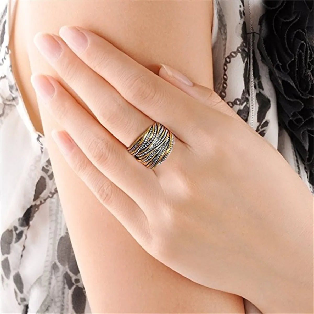 Exaggerated Geometric Alloy Plating Unisex Rings