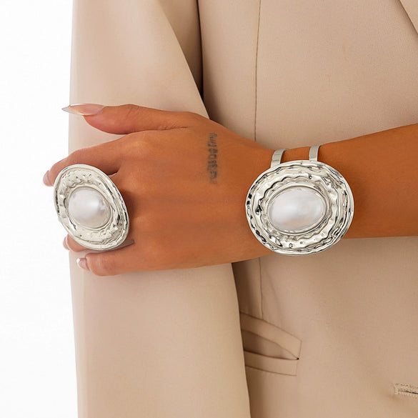 Exaggerated Geometric Oval Wide Bracelet Iron Imitation Pearl Electroplated
