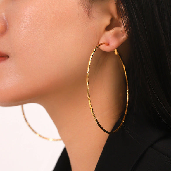 Exaggerated Hammer Pattern Stainless Steel Earrings With Geometric Style And Electroplating Treatment