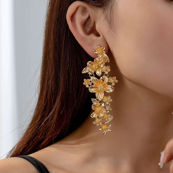 Exaggerated Metal Flower Drop Earrings For Women Long Retro Floral Dangle Jewelry With Statement Design For Wholesale