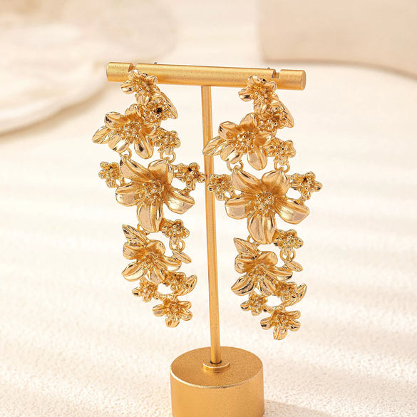 Exaggerated Metal Flower Drop Earrings For Women Long Retro Floral Dangle Jewelry With Statement Design For Wholesale