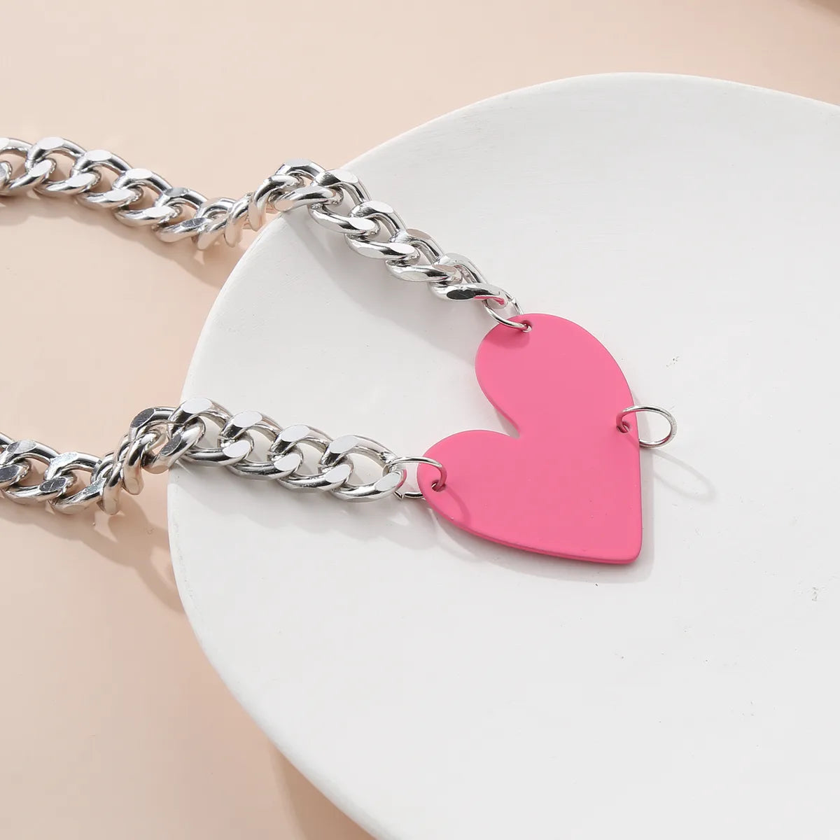 Exaggerated Modern Style Classic Style Heart Shape 304 Stainless Steel Alloy Spray Paint Plating Women'S Pendant Necklace