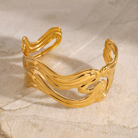 Exaggerated Niche Opening Stainless Steel Bracelet With Geometric Style And Electroplating Handicraft